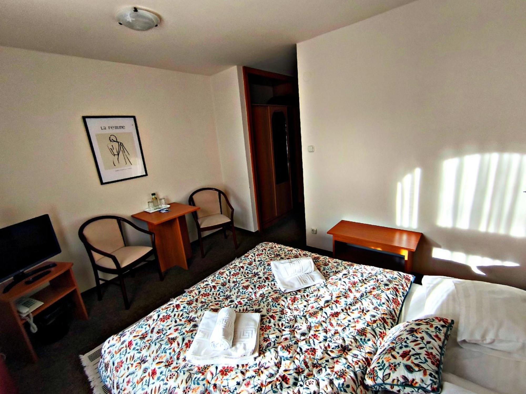 Atrium Hotel 哈卡尼 外观 照片